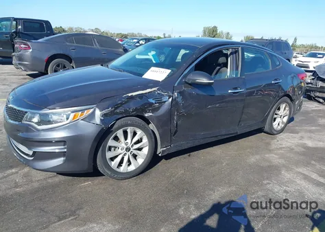 2017 Kia Optima Lx z USA, uszkodzony, nr VIN 5XXGT4L30HG123794
